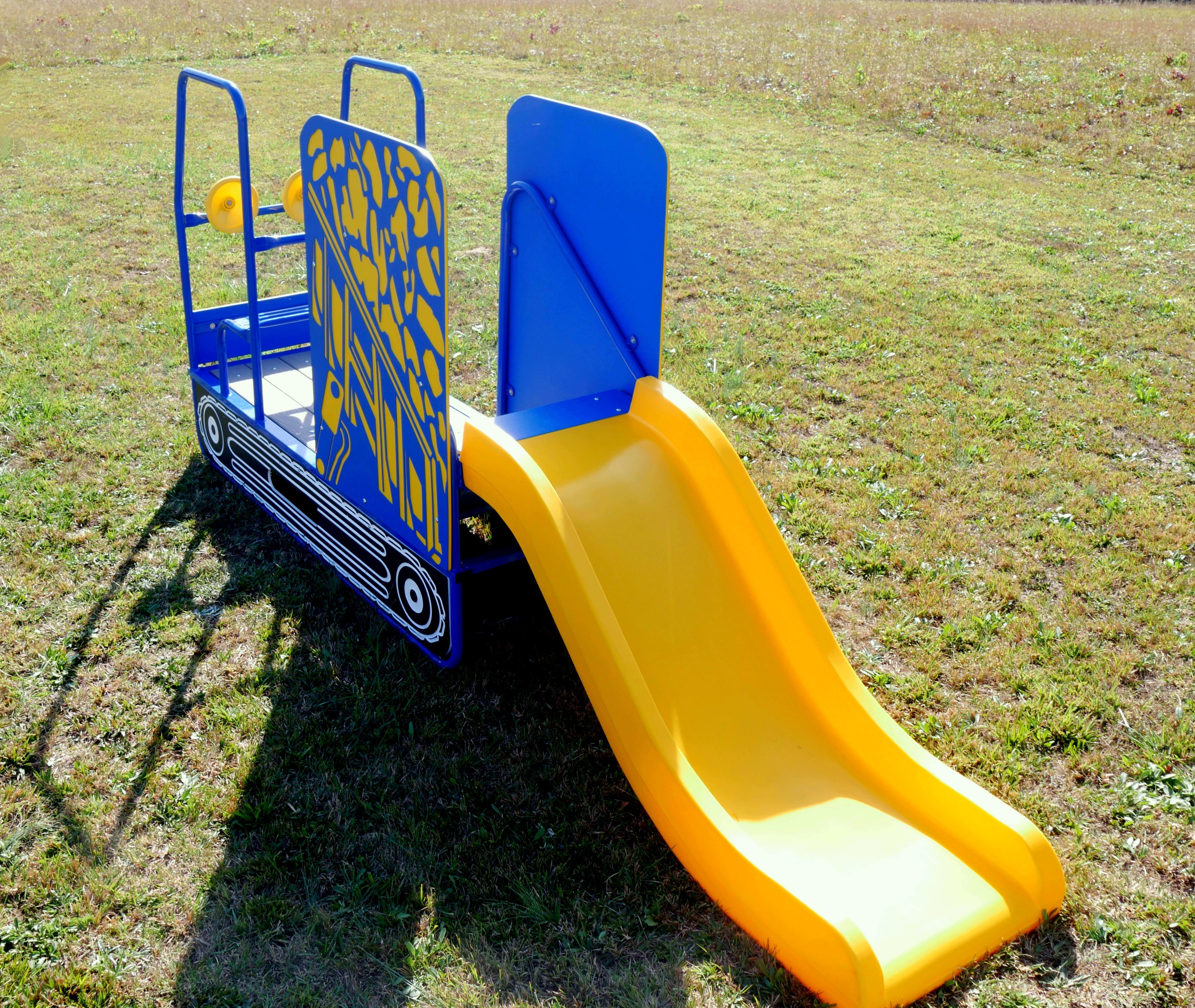 Lil Dumpy Slide | WillyGoat Playground & Park Equipment